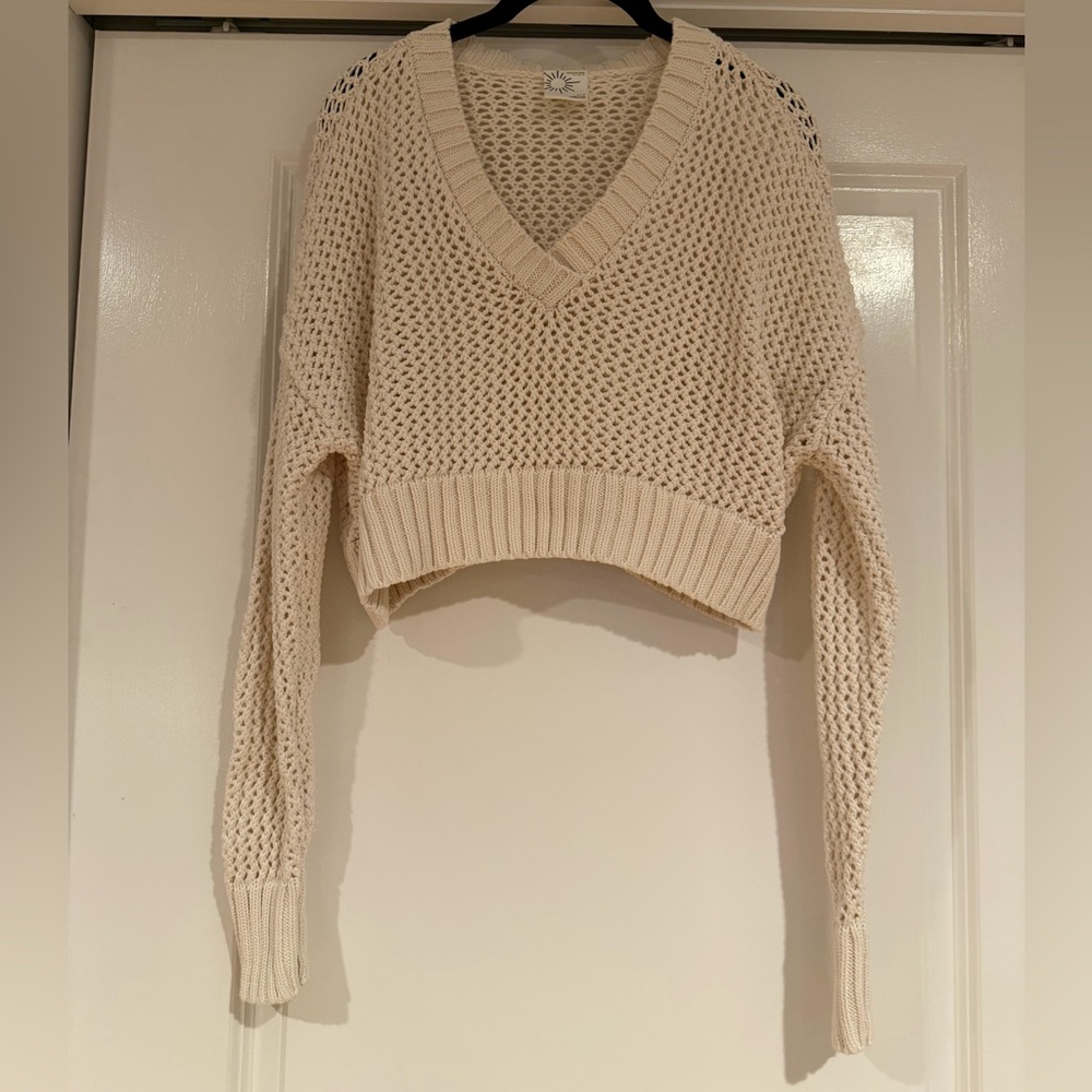 Aerie Cream V-Neck Sweater - Picture 3 of 3